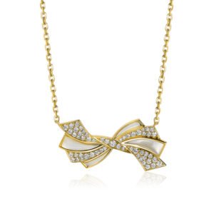 FEYONKAH Pendant in Yellow Gold with Diamonds