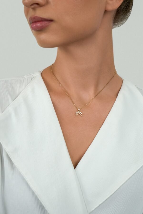NIX Pendant in Yellow Gold with Diamonds - Image 3