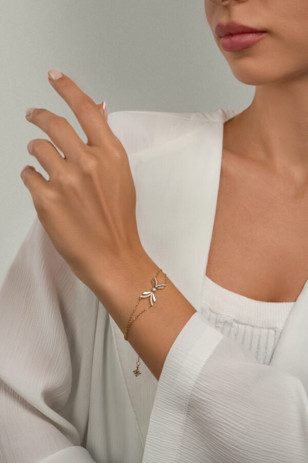 NIX Bracelet In Yellow Gold with Diamonds - Image 4
