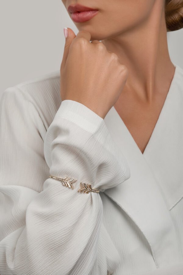 NIX Bracelet in Yellow Gold with Diamonds - Image 4
