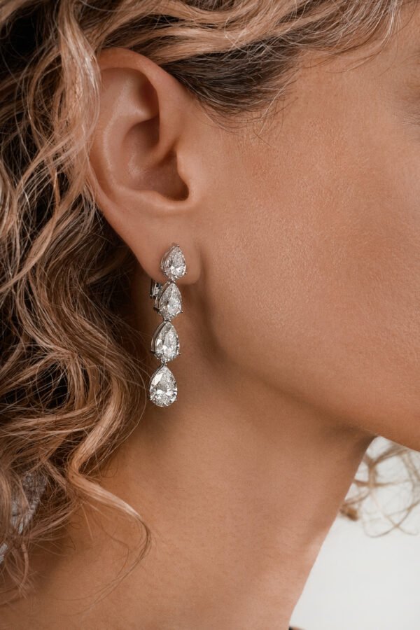 Earrings in White Gold with Diamonds - Image 2