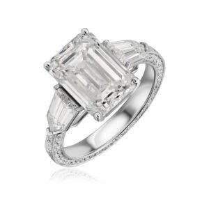 CLASSIC Ring in White Gold with Lab Grown Diamonds