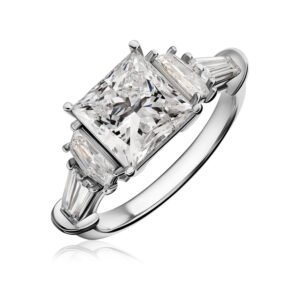 CLASSIC Ring in White Gold with Lab Grown Diamonds