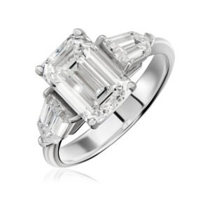 CLASSIC Ring in White Gold with Lab Grown Diamonds