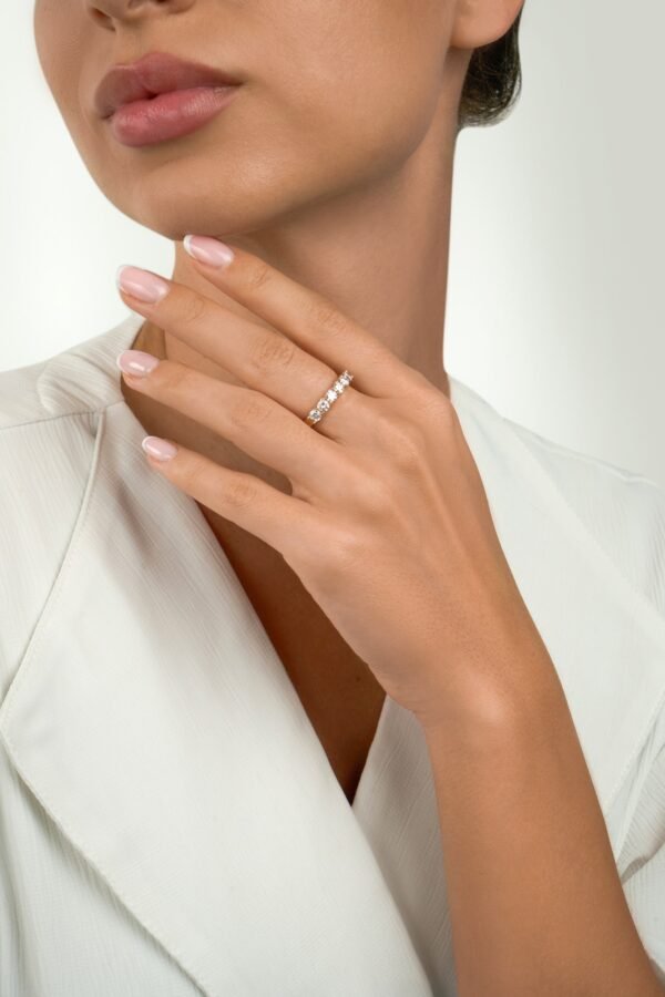 Ring in Yellow Gold with Diamonds - Image 4