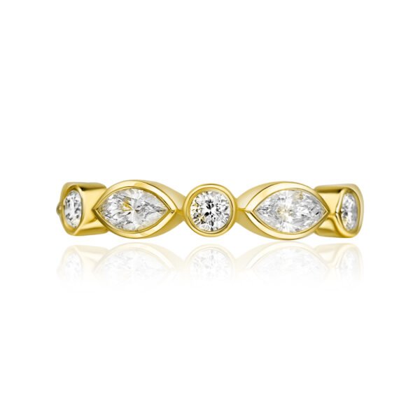 Ring in Yellow Gold with Diamonds - Image 2