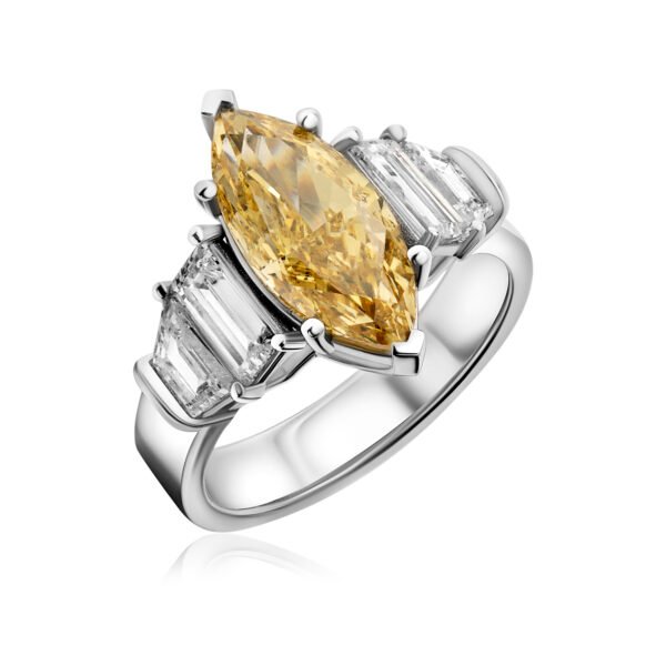 CLASSIC Ring in White Gold with Lab Grown Diamonds