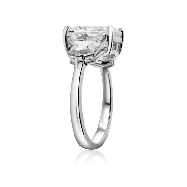 CLASSIC Ring in White Gold with Lab Grown Diamonds - Image 3