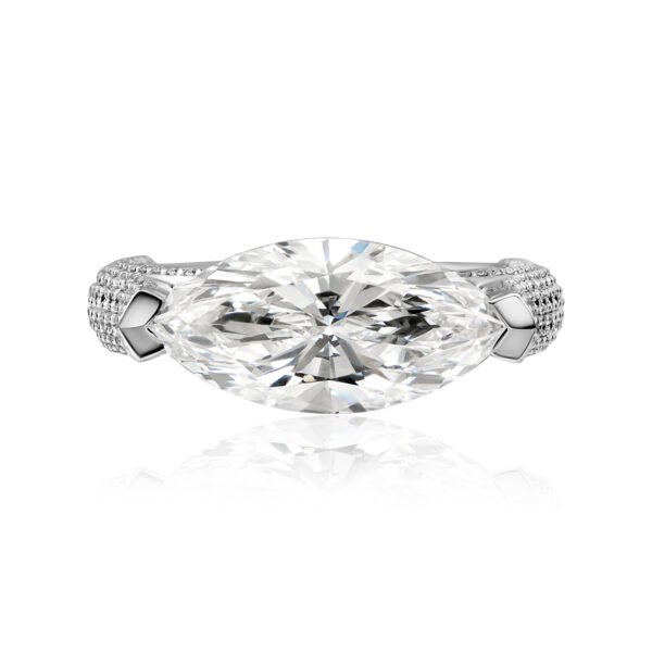 CLASSIC Ring in White Gold with Lab Grown Diamonds - Image 2