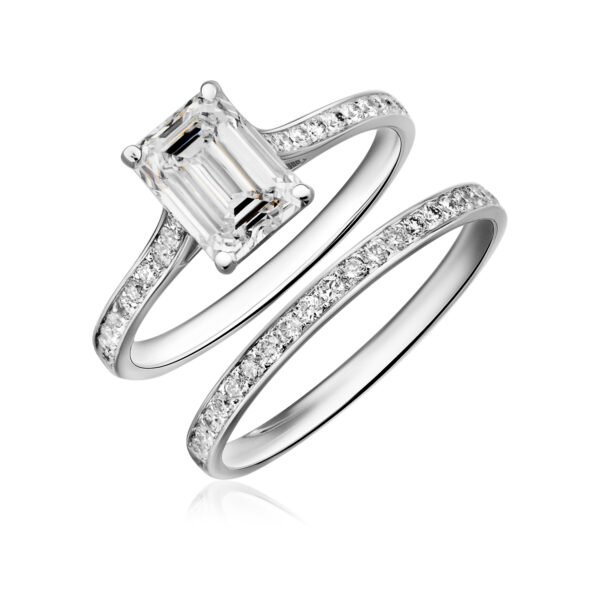 Engagement Ring Set in White Gold with Diamonds